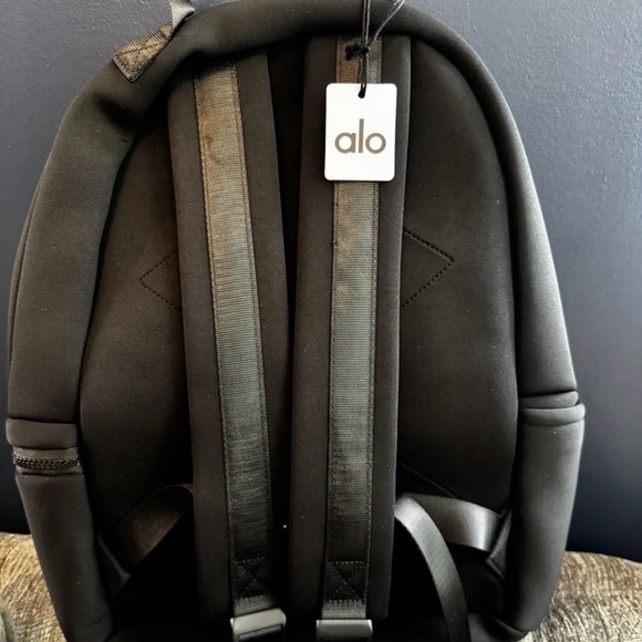 ALO Yoga Classic Black Backpack with Detachable Pouch - Picture 2 of 5